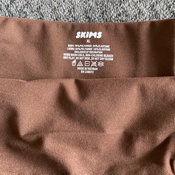 SKIMS Fits Everybody Bandeau Bra Cocoa Size 2X - Picture 4 of 4